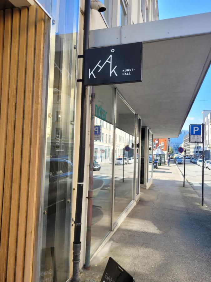 Single Elegant Room I Sentrum- Sea View Alesund Exterior photo